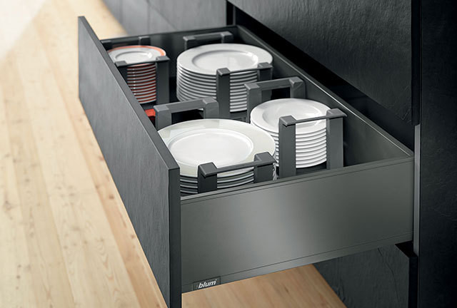 BLUM LEGRABOX 270MM VÝŠKA M ŠEDÁ KOMPLETNÁ ZÁSUVKA