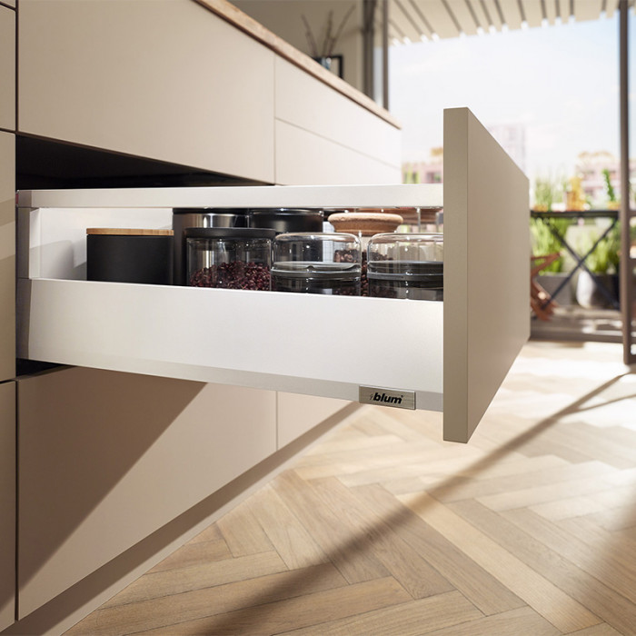 BLUM MERIVOBOX 270MM VÝŠKA E BIELA S RELINGOM KOMPLETNÁ ZÁSUVKA