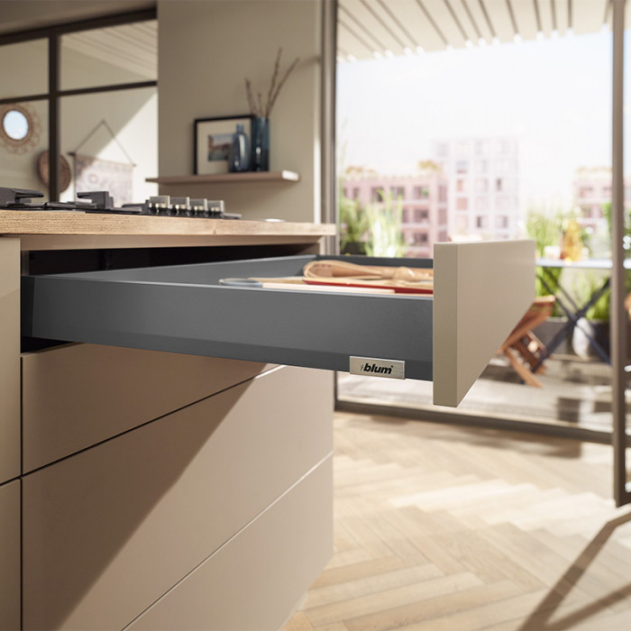 BLUM MERIVOBOX 550MM VÝŠKA N TMAVO ŠEDÁ KOMPLETNÁ ZÁSUVKA