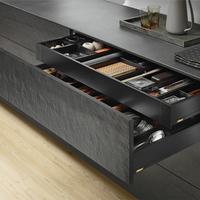 BLUM ZC7A0U0M AMBIA-LINE ADAPTÉR PROFIL VÝŠKA M KARBÓNOVÝ ČIERNY L241.5MM