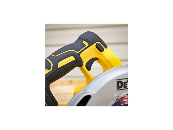 DEWALT PÍLA KOTÚČOVÁ AKUMULÁTOROVÁ 18V DCS570NT