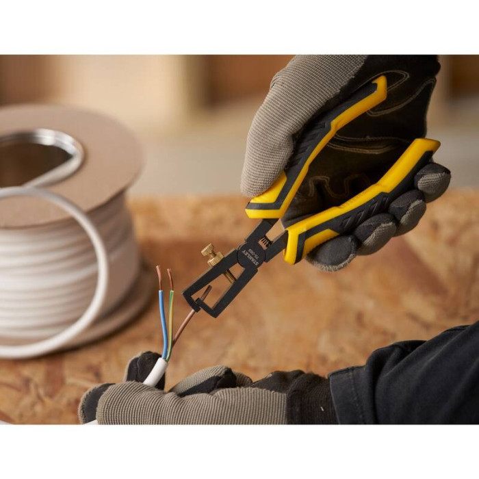 STANLEY KLIEŠTE ODIZOLOVACIE 150MM STHT0-75068Y