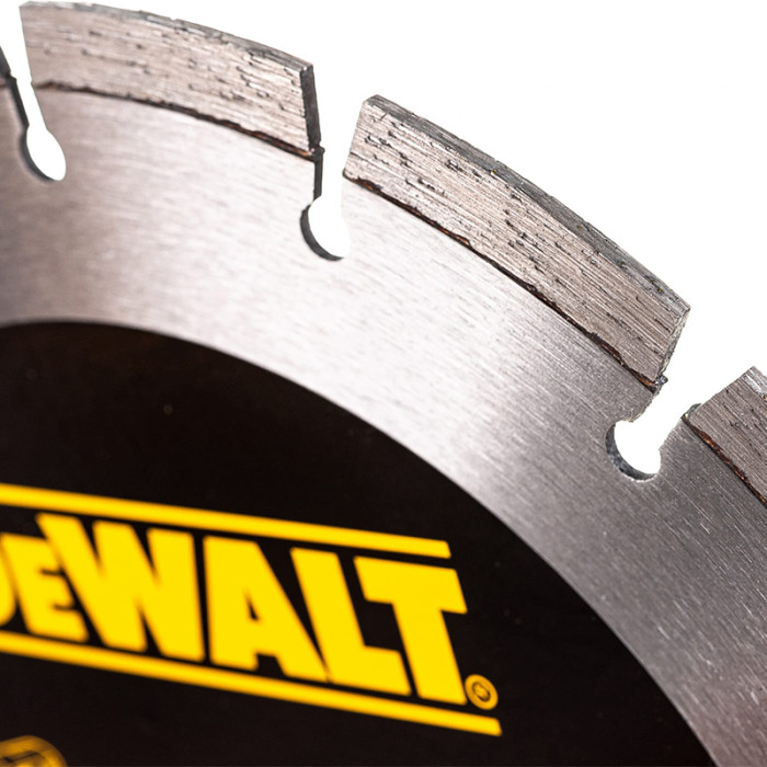 DEWALT KOTÚČ DIAMANTOVÝ PRE TVRDÉ MATERIÁLY 230 X 22 2MM DT3763